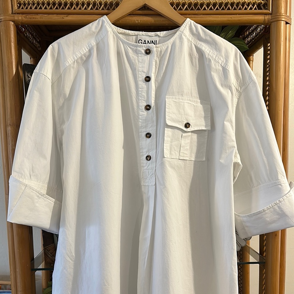 GANNI White Poplin Oversized Shirt Dress
by GANNI - Picture 10 of 16